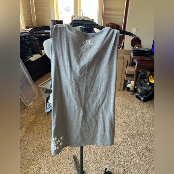 Girls UnderArmour Shitt NWT YXL - Picture 4 of 5